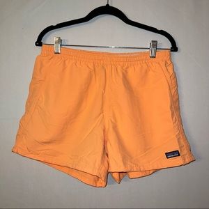 Patagonia Women’s Baggies 5” Cantelope size medium